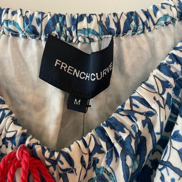 French Curve NWT beach/pool coverup - Size M - Picture 3 of 3